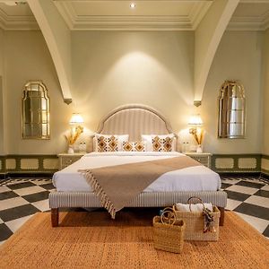 Room Plunge Pool